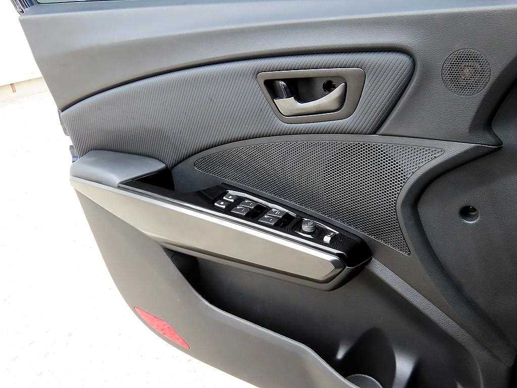 Ssangyong Tivoli - Vista 11