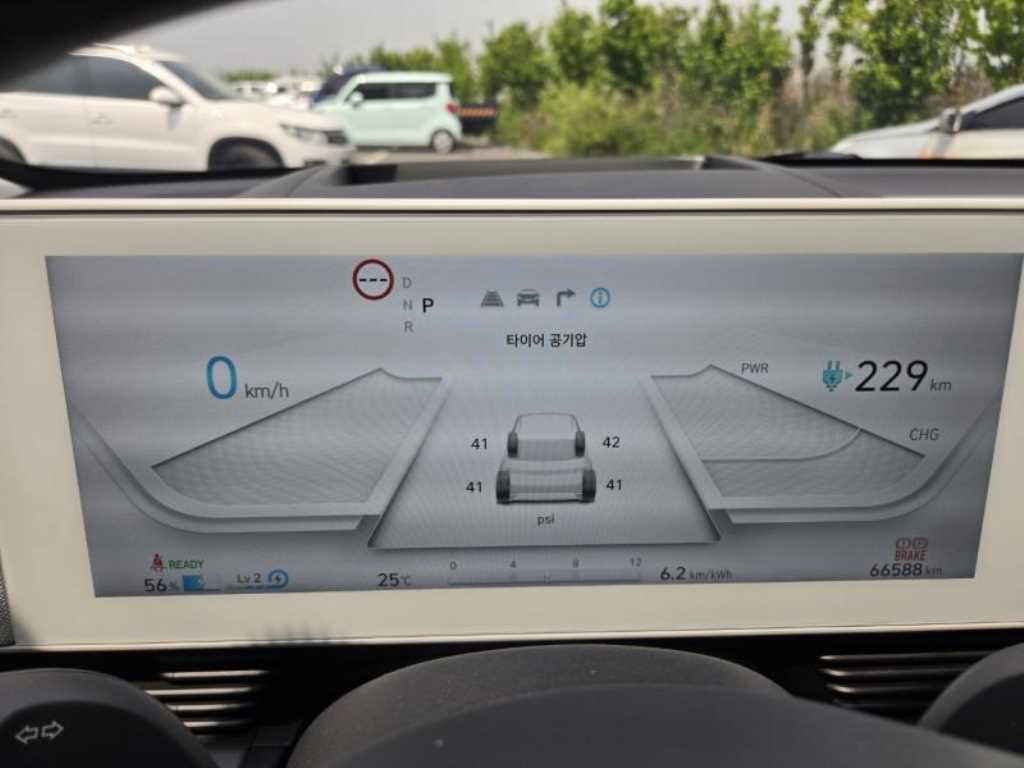 HYUNDAI Ioniq 5 - Vista 8