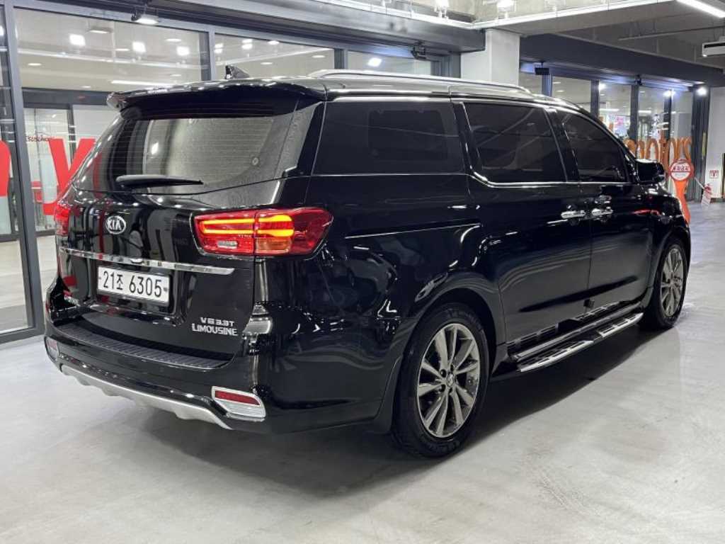 KIA Carnival - Vista 6