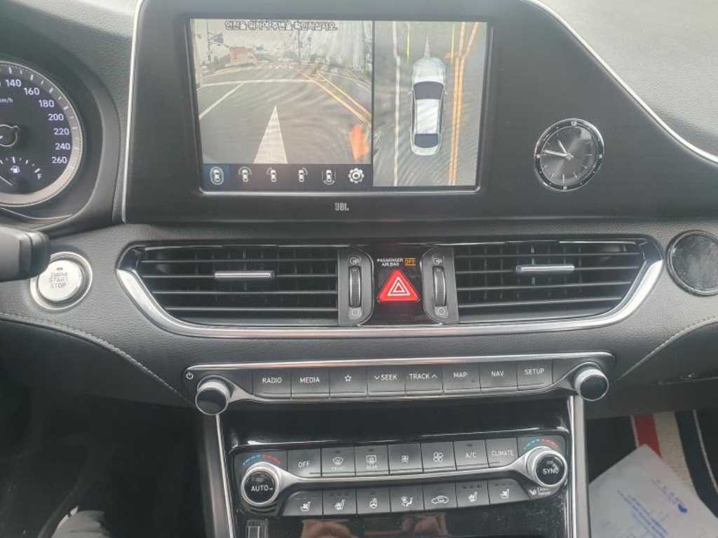 HYUNDAI Grandeur - Vista 3