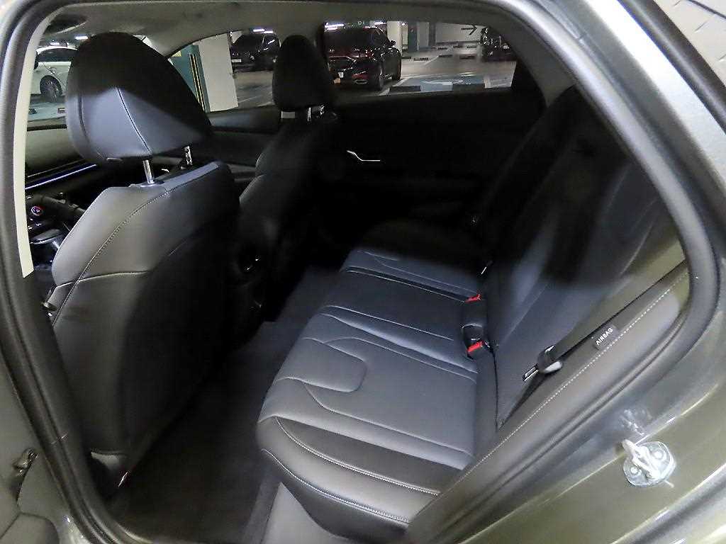 HYUNDAI Avante - Vista 7