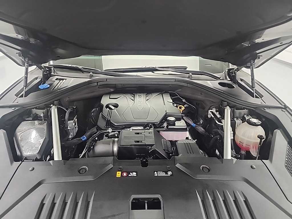 Genesis GV70 - Vista 5