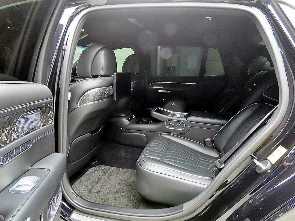 Genesis G90 - Vista 6