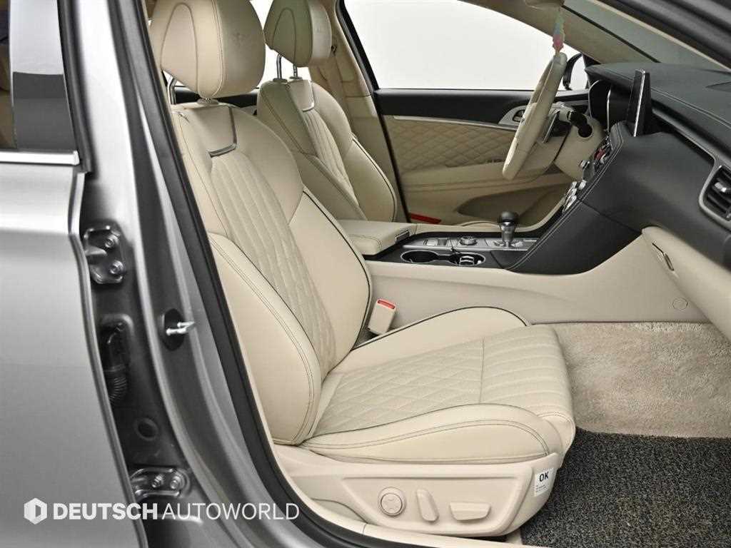 Genesis G70 - Vista 10