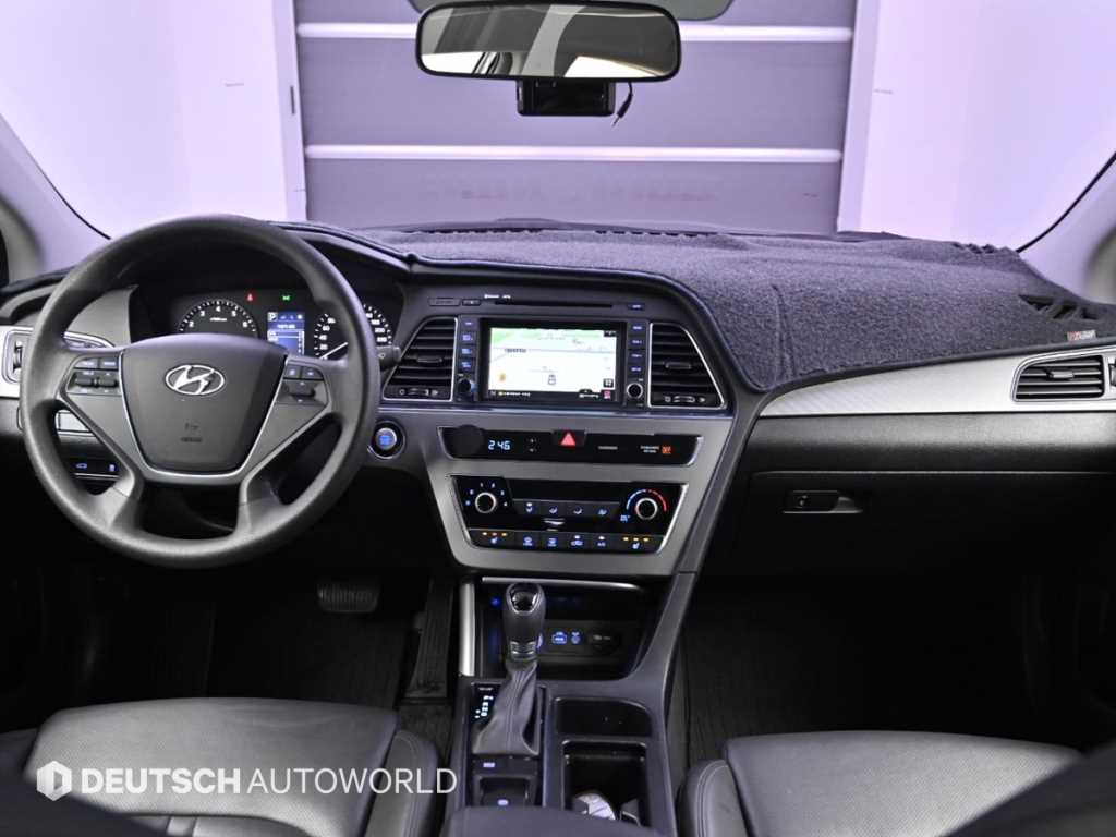 HYUNDAI Sonata - Vista 7