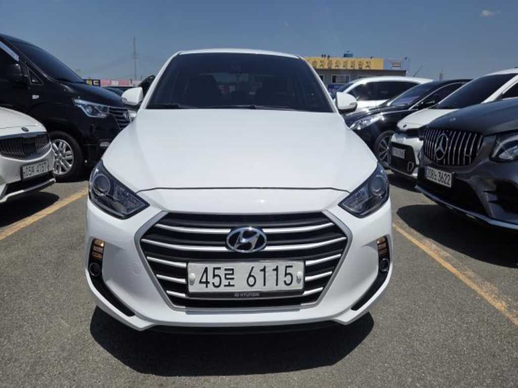 HYUNDAI Avante 2018 - Importación desde Corea - HF Imports Iquique - Foto 1