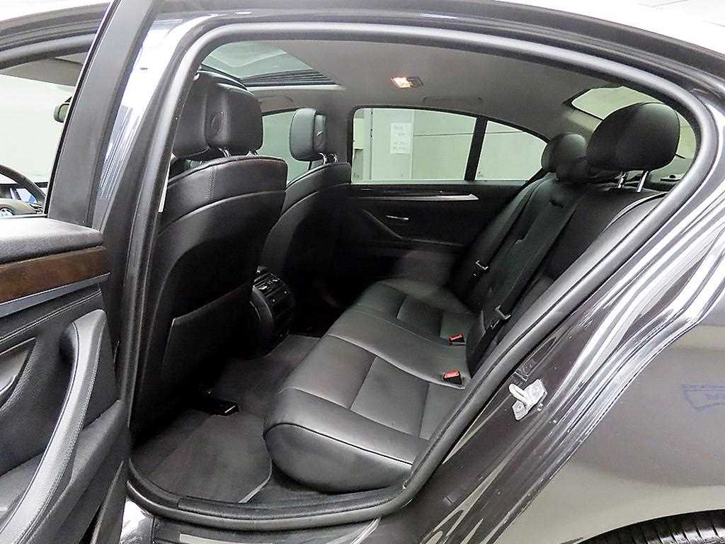 BMW 5 Series - Vista 6