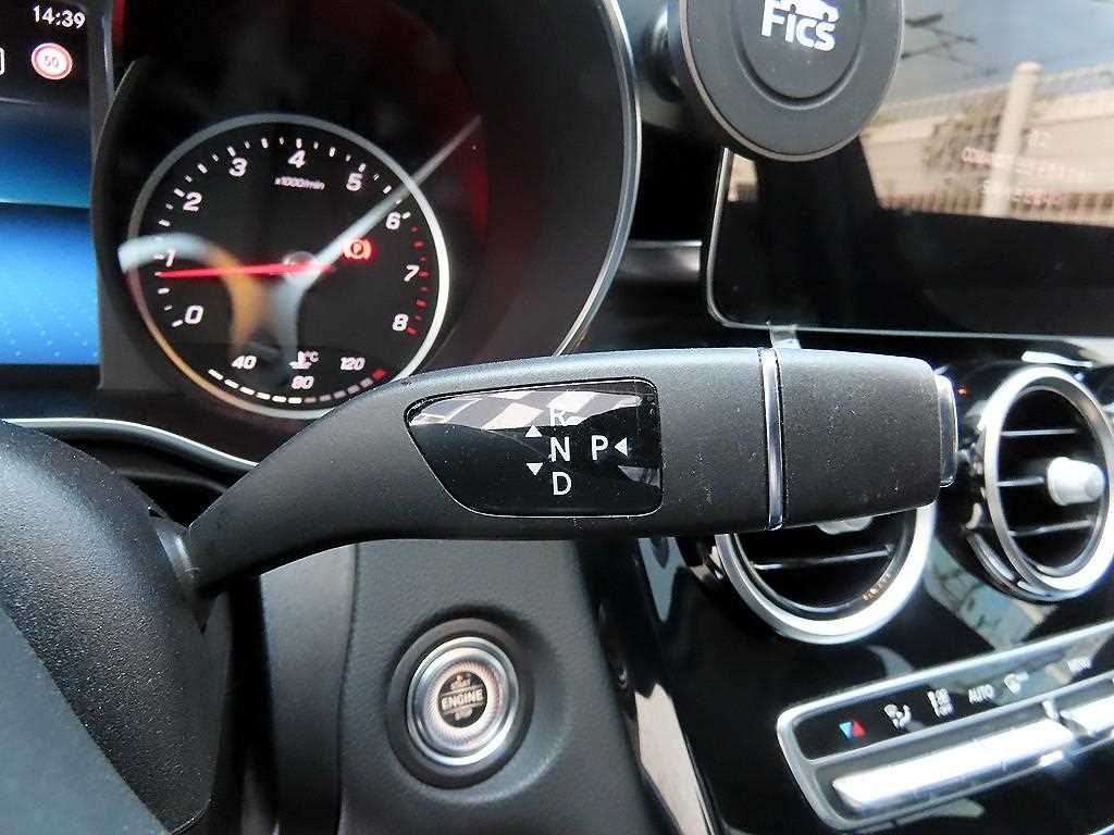 Mercedes Benz C Class - Vista 10