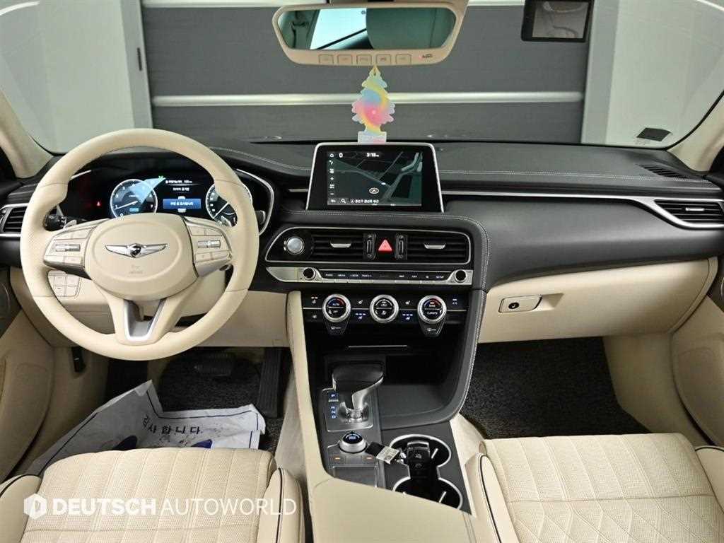 Genesis G70 - Vista 7