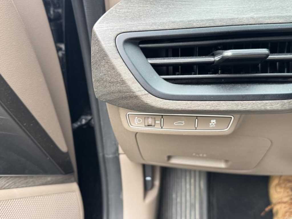 KIA K8 - Vista 11