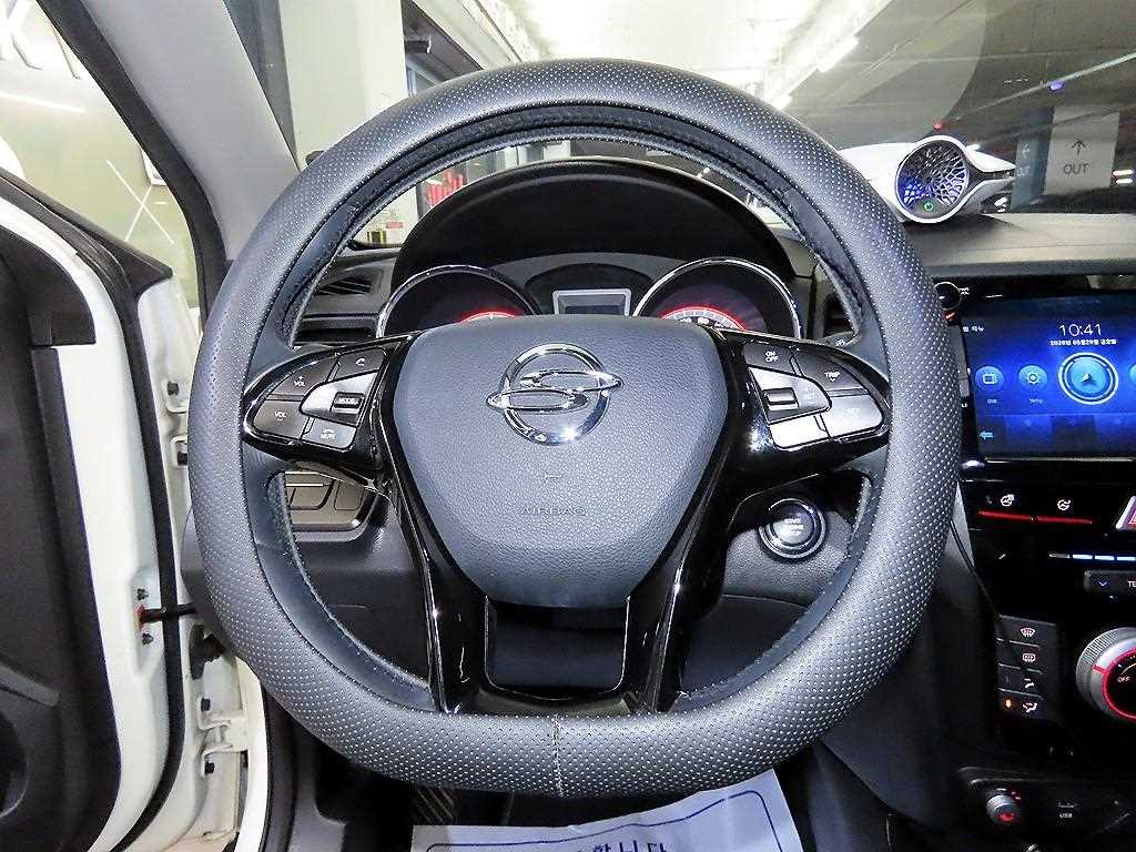 Ssangyong Tivoli - Vista 8
