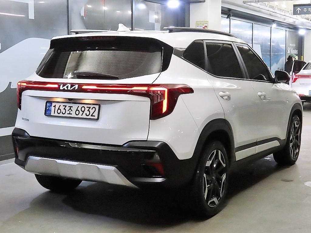 KIA Seltos - Vista 4