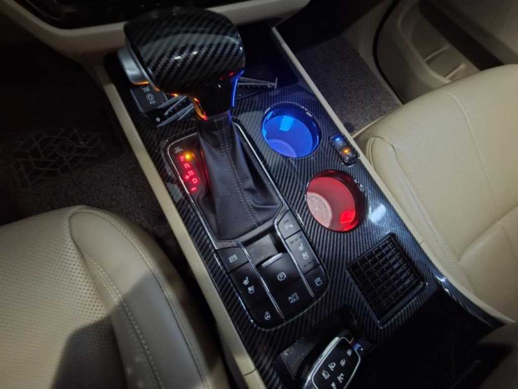 KIA Carnival 2019 Blanco - Importación desde Corea - HF Imports Iquique - Foto 13