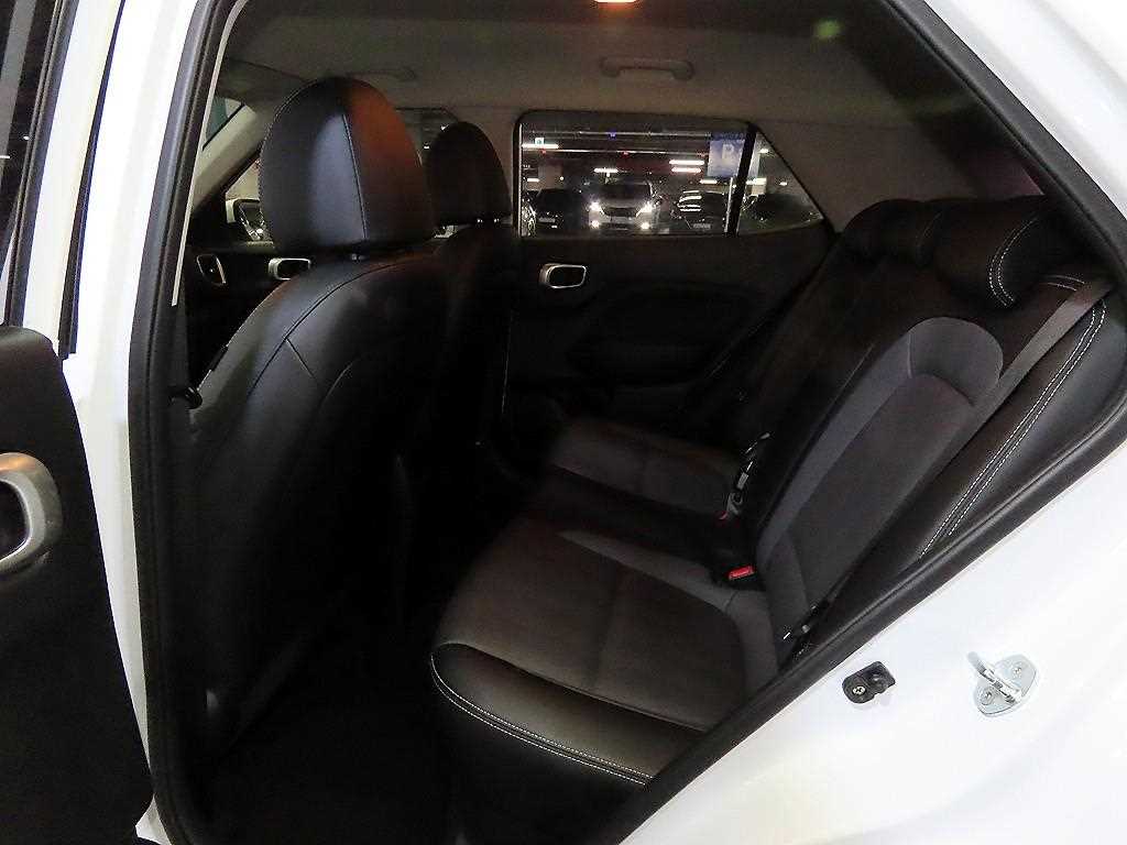 HYUNDAI Venue - Vista 7