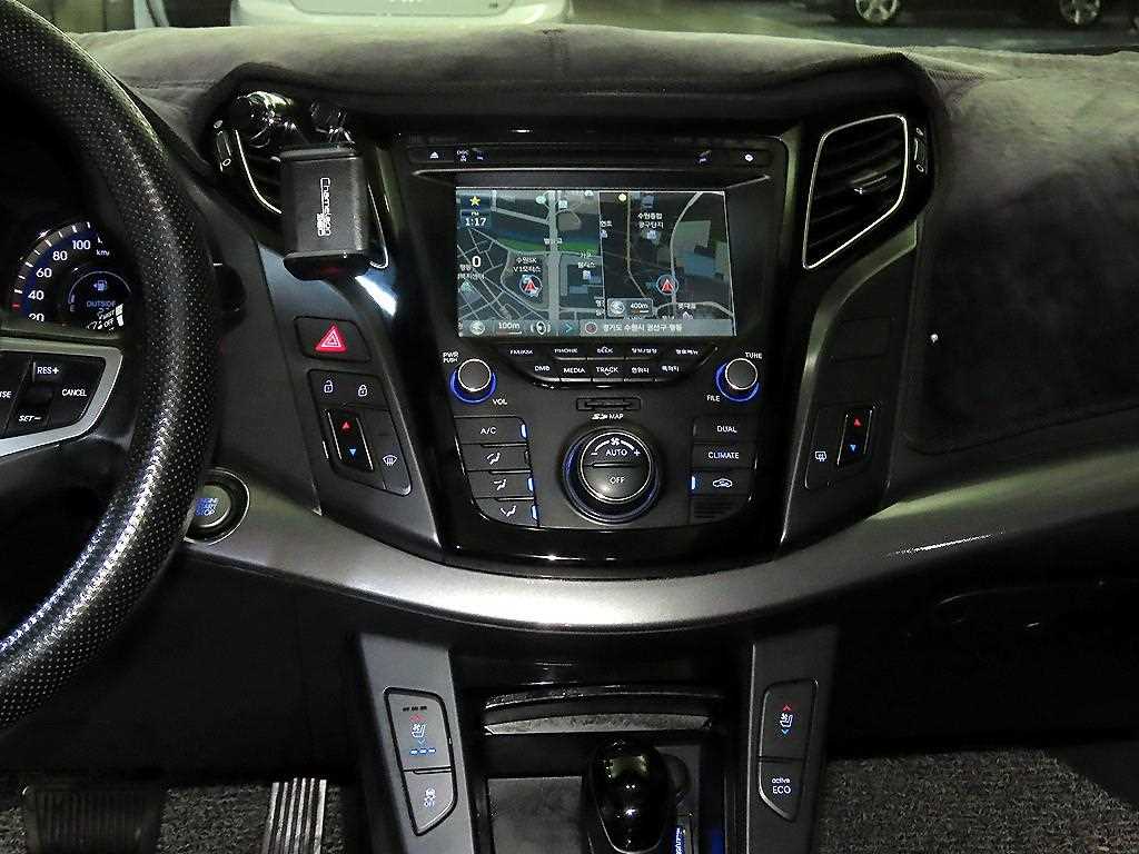 HYUNDAI i40 - Vista 11