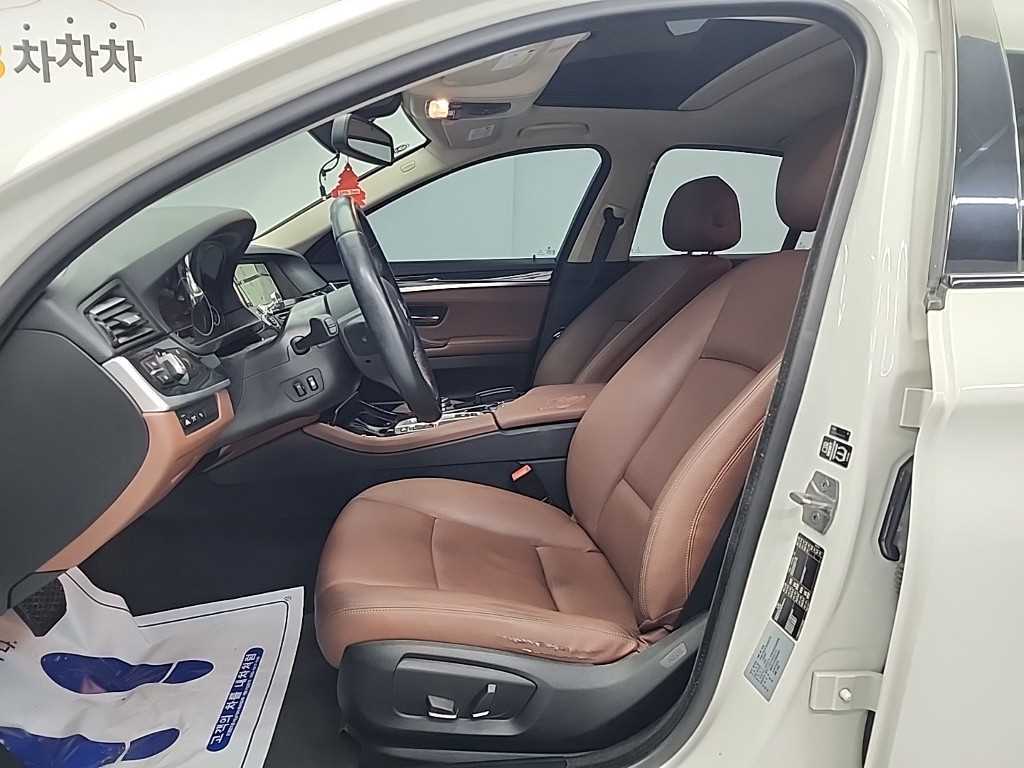 BMW 5 Series - Vista 11