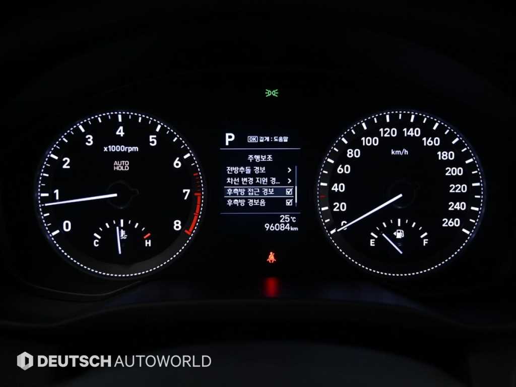 HYUNDAI Grandeur - Vista 5