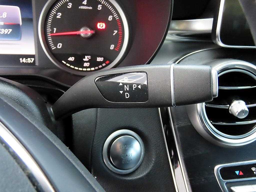 Mercedes Benz GLC Class - Vista 10