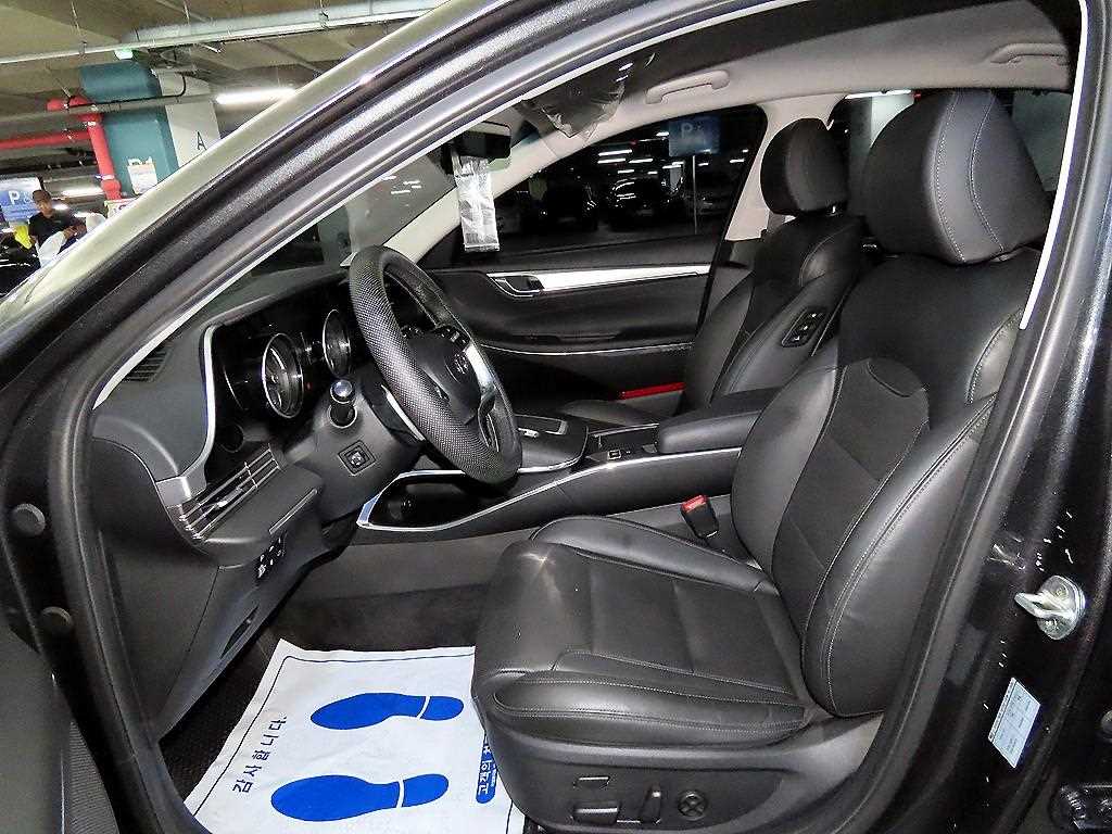 HYUNDAI Grandeur - Vista 6
