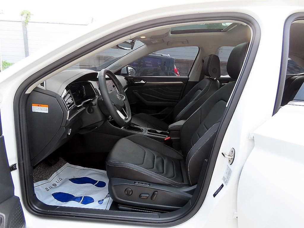 Volkswagen Jetta - Vista 5