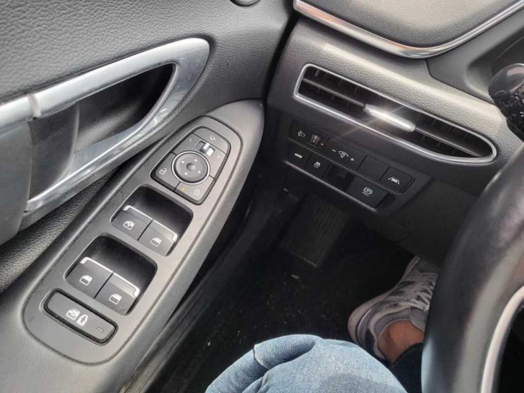 HYUNDAI Sonata - Vista 6