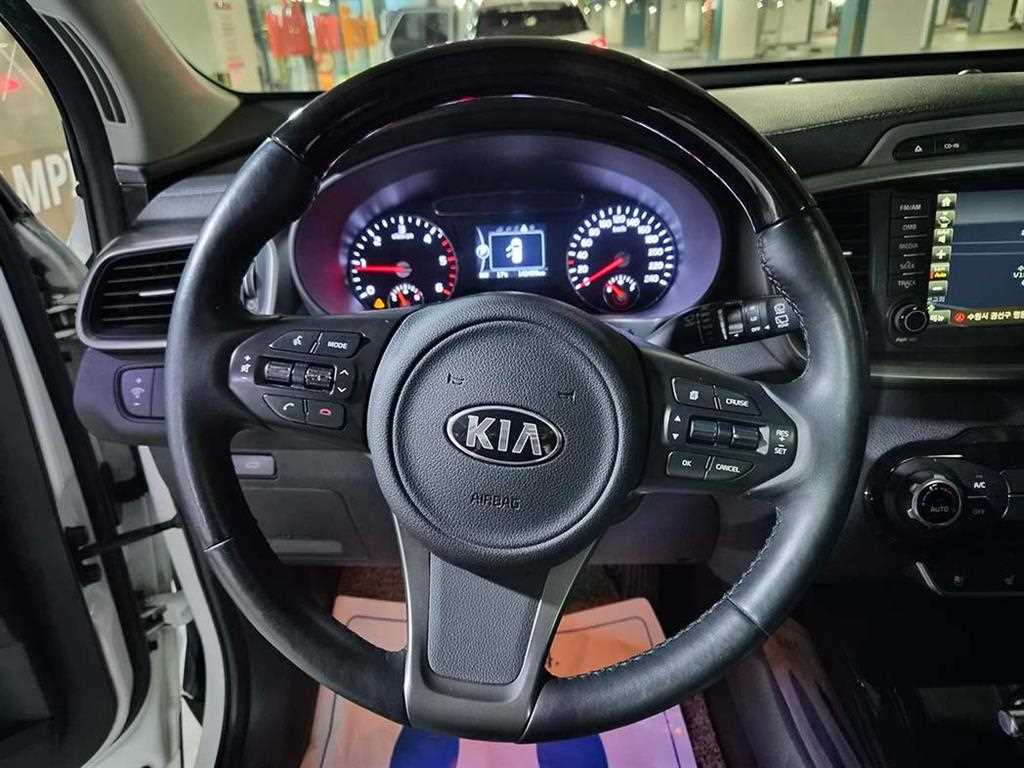 KIA Sorento - Vista 8