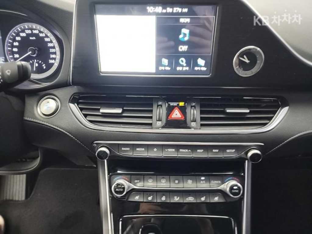 HYUNDAI Grandeur - Vista 10