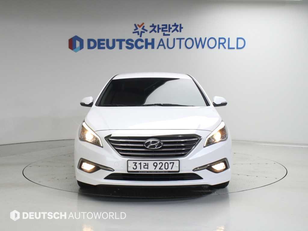 HYUNDAI Sonata - Vista 3