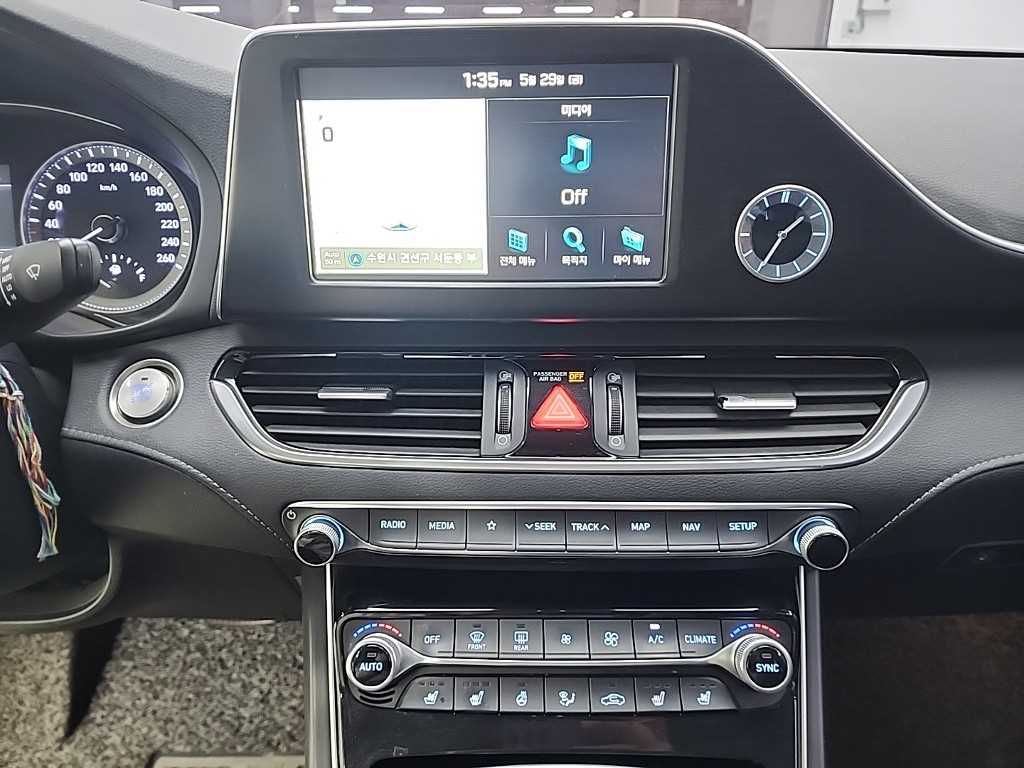 HYUNDAI Grandeur - Vista 10