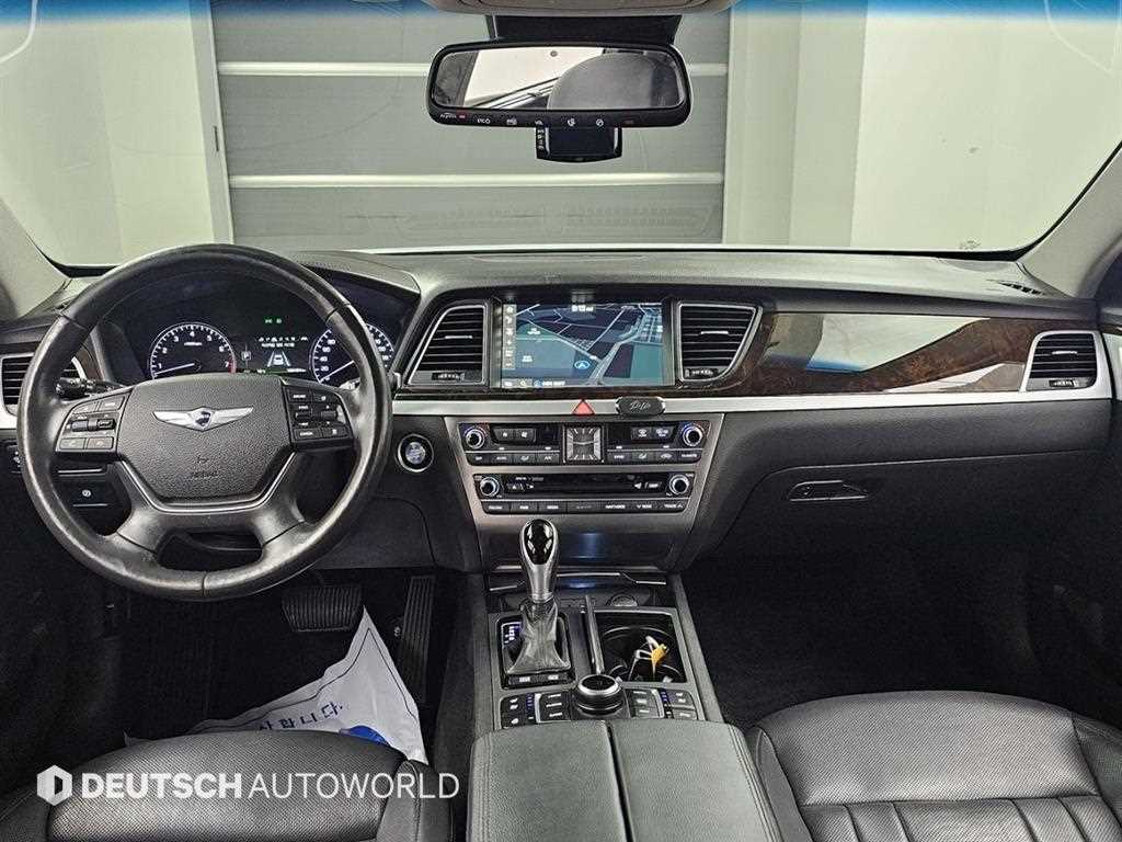 HYUNDAI Genesis - Vista 7