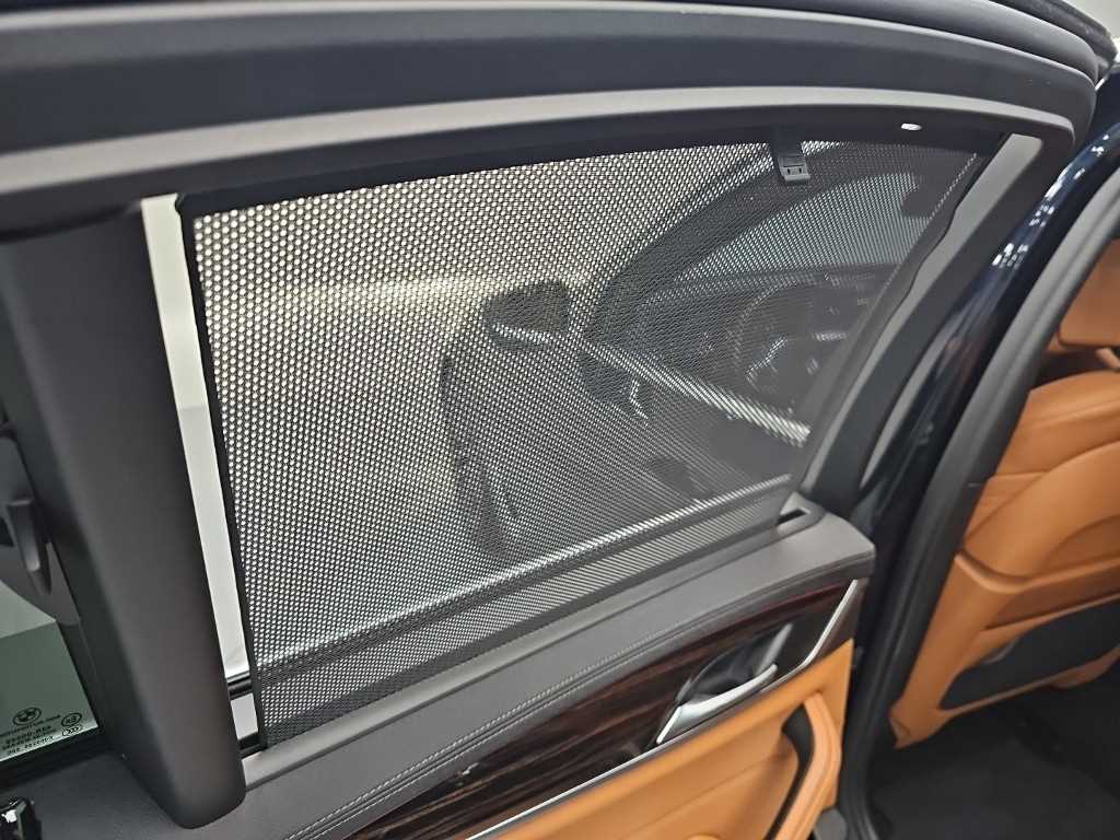 BMW 5 Series 2022 Negro - Importación desde Corea - HF Imports Iquique - Foto 13