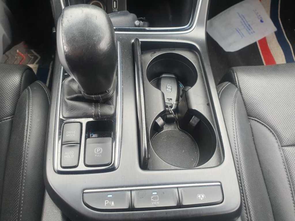 HYUNDAI Grandeur - Vista 4