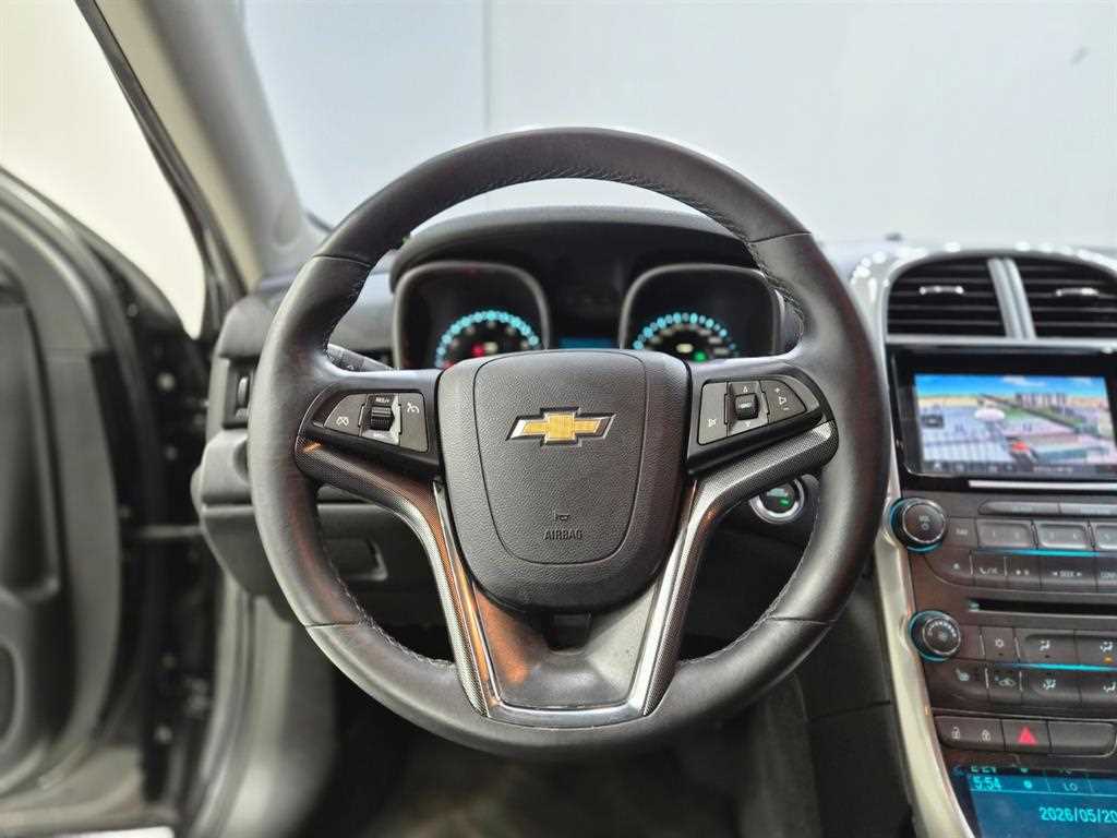 Chevrolet Malibu - Vista 8
