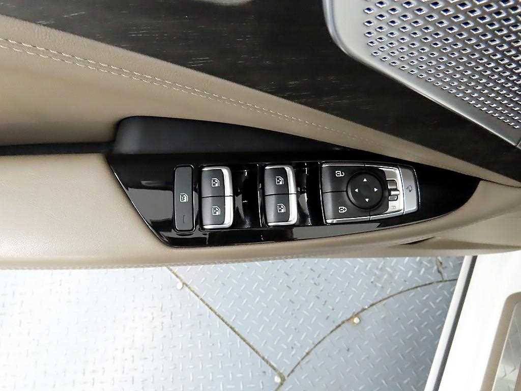 KIA K8 - Vista 11