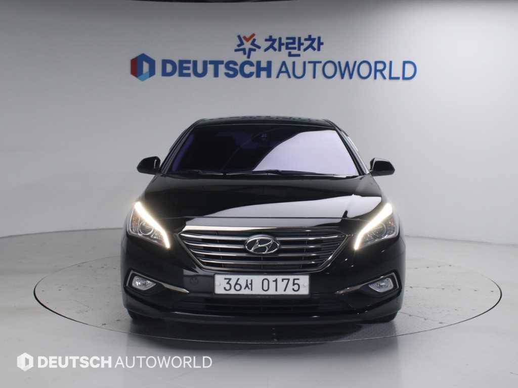 HYUNDAI Sonata - Vista 3