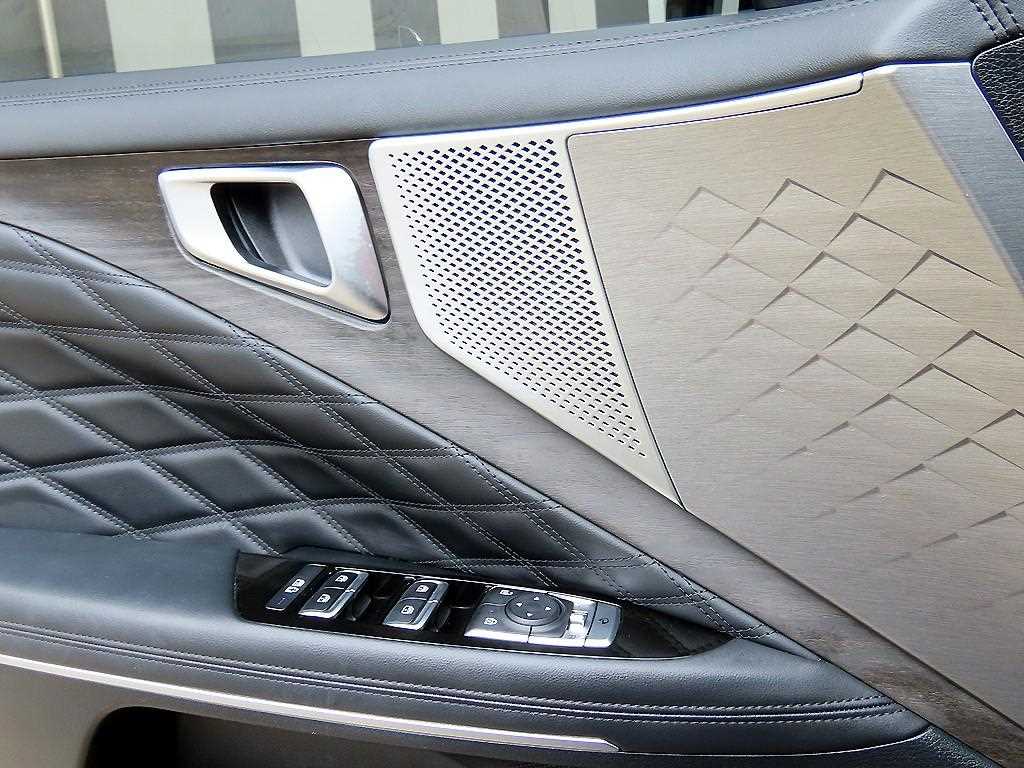 KIA K8 - Vista 11