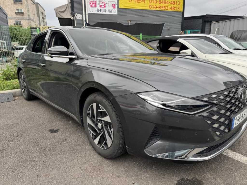 HYUNDAI Grandeur - Vista 2