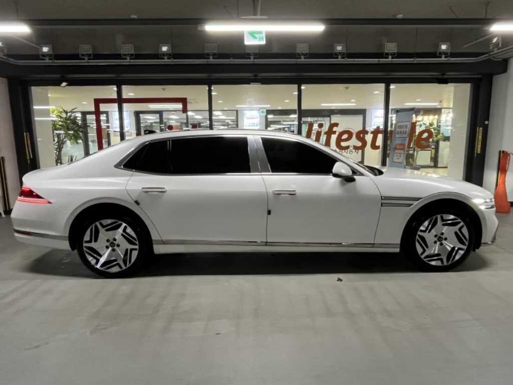 Genesis G90 - Vista 3
