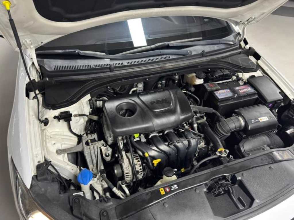 HYUNDAI Avante 2018 - Importación desde Corea - HF Imports Iquique - Foto 19