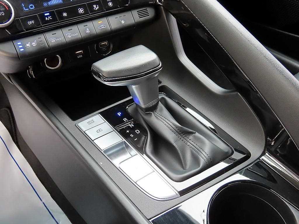 HYUNDAI Avante - Vista 10
