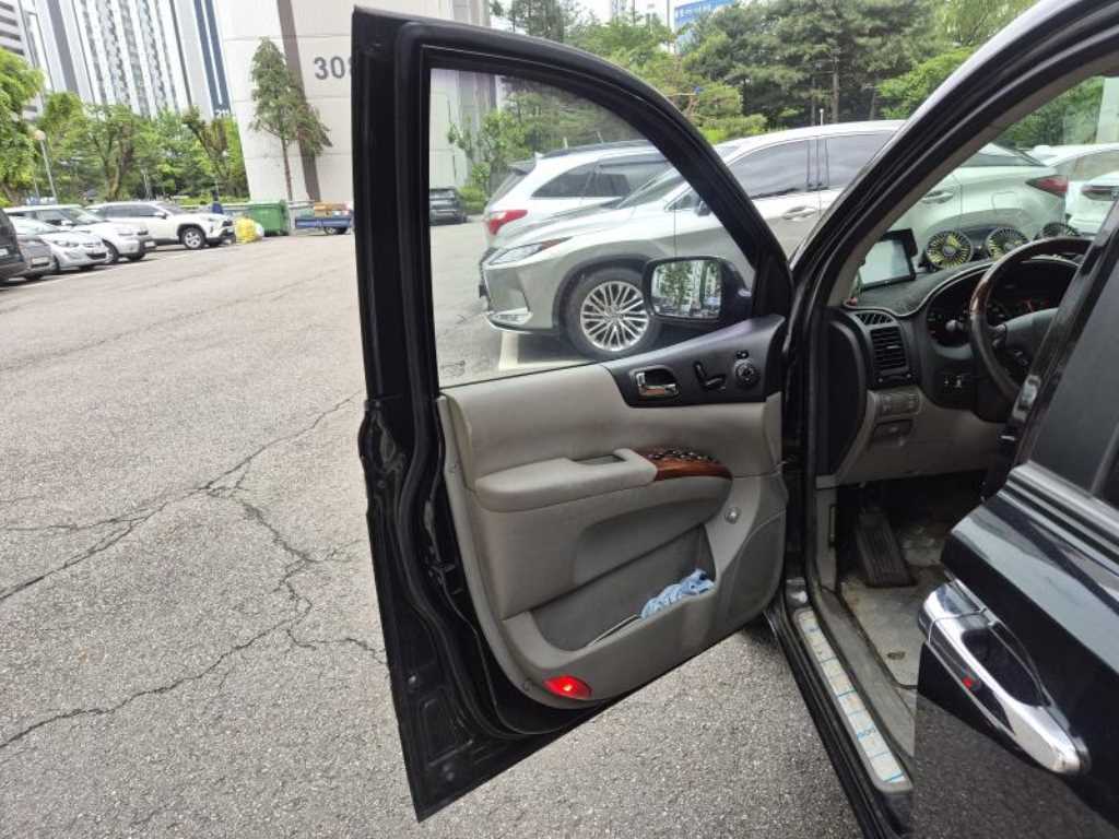 KIA Carnival - Vista 4
