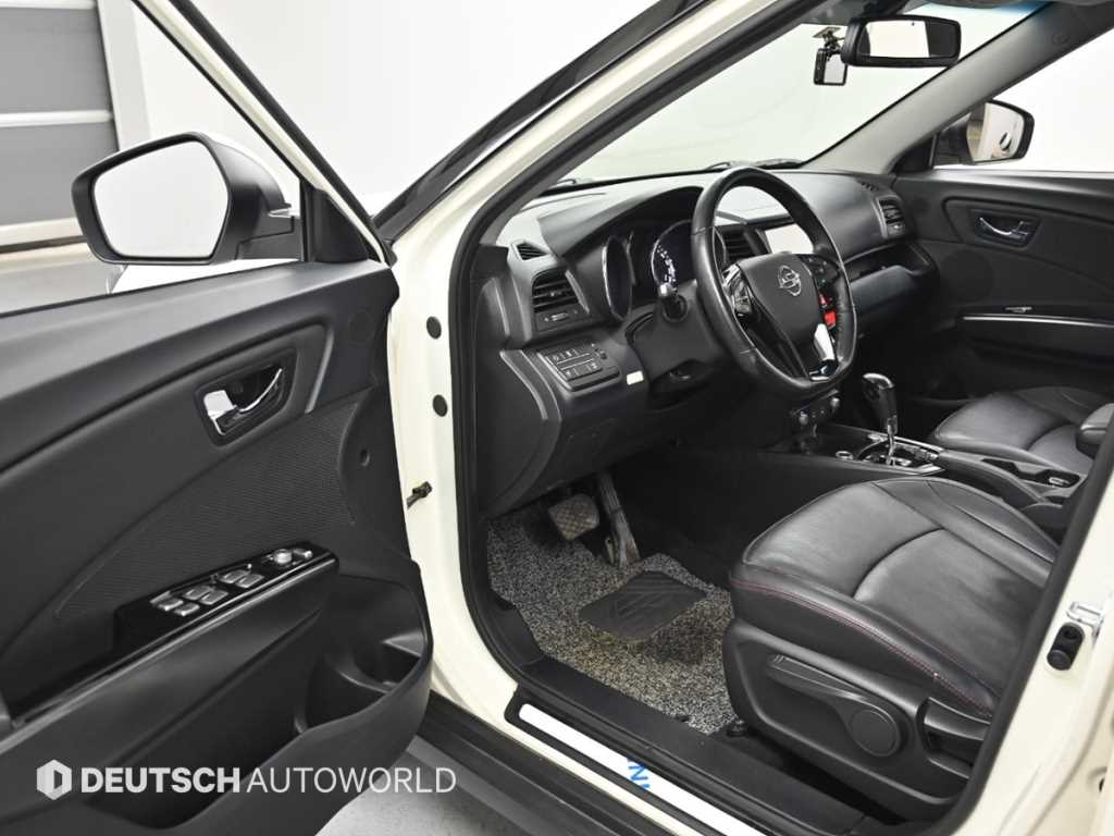 Ssangyong Tivoli - Vista 9