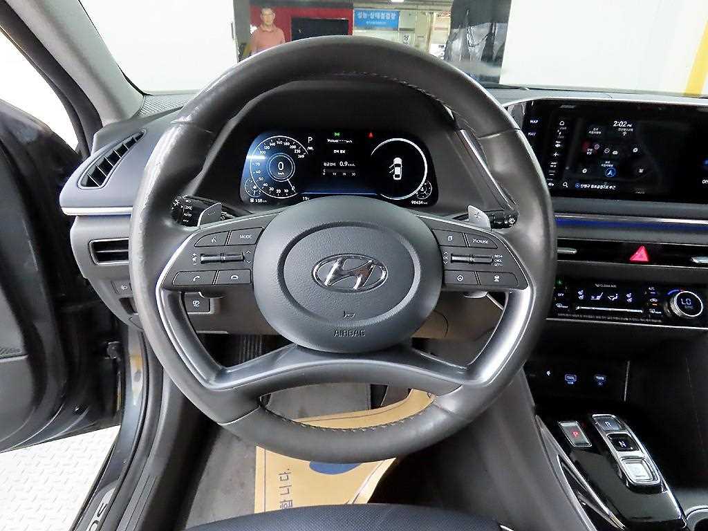 HYUNDAI Sonata - Vista 9