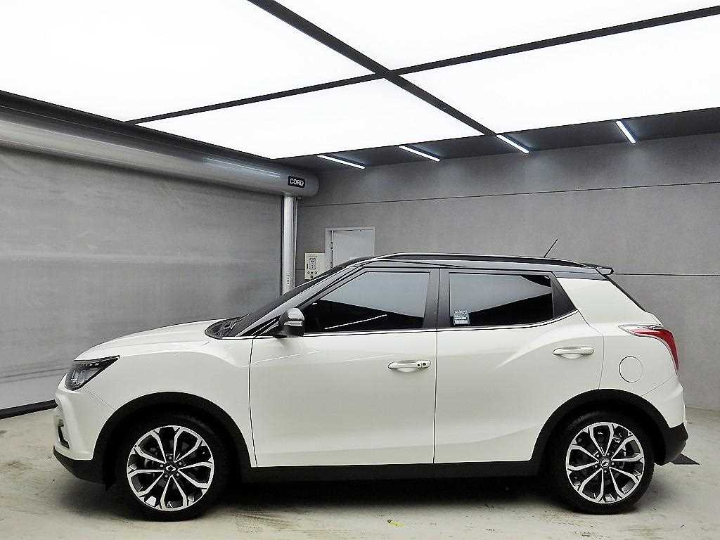 Ssangyong Tivoli - Vista 4