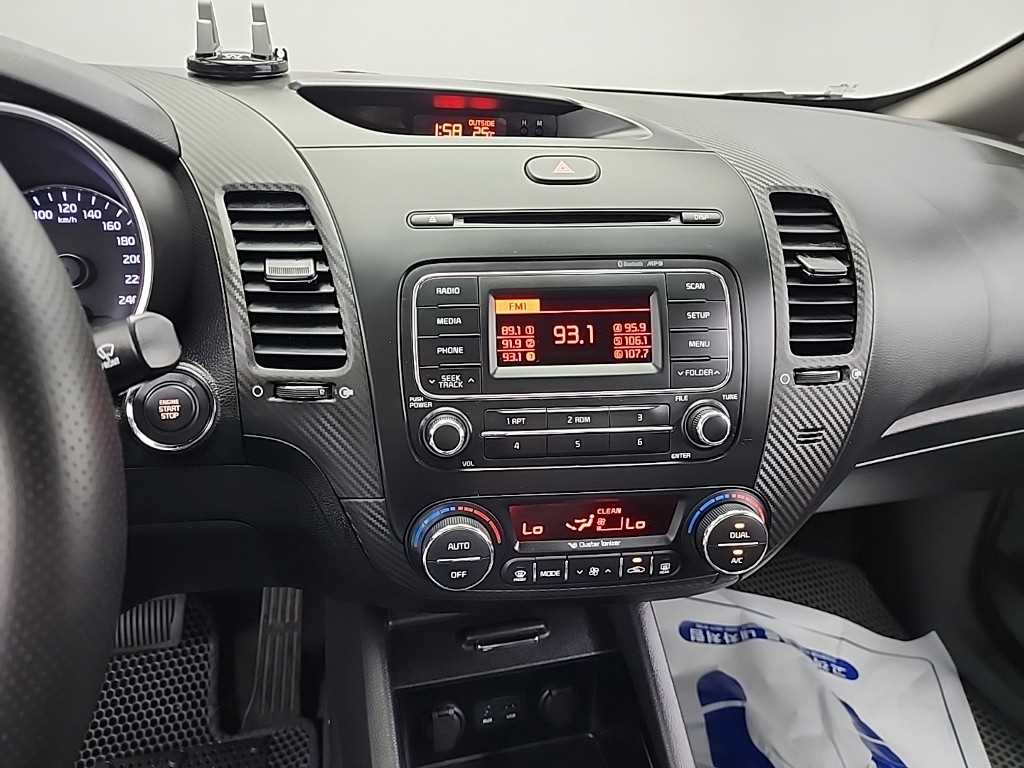 KIA K3 - Vista 10