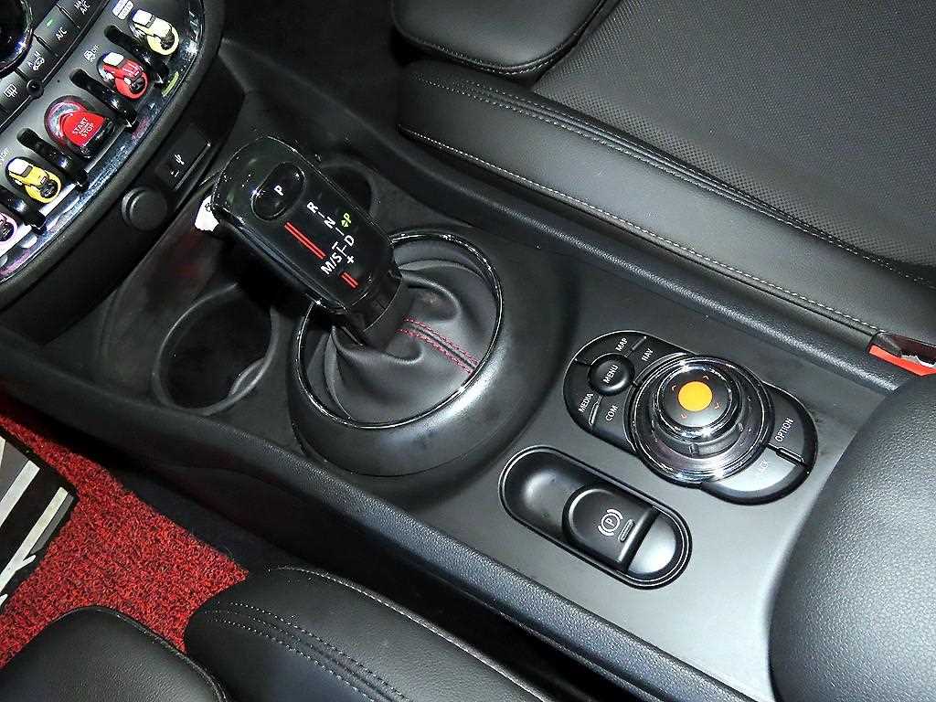 Mini Clubman - Vista 12