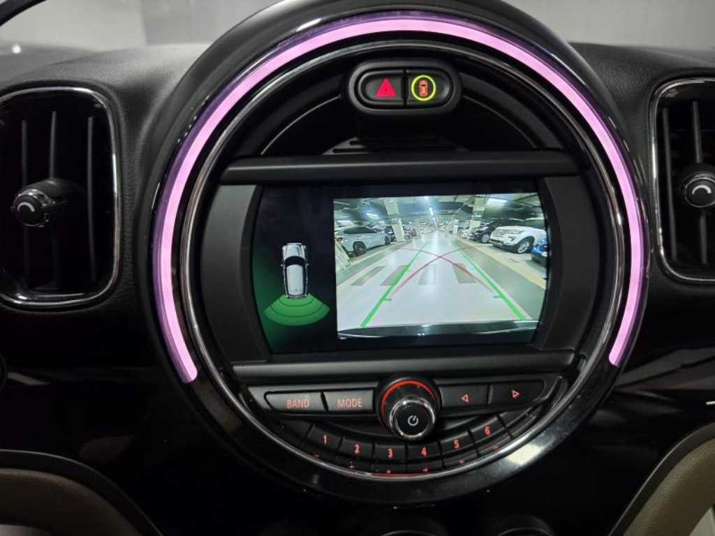 Mini Countryman - Vista 9