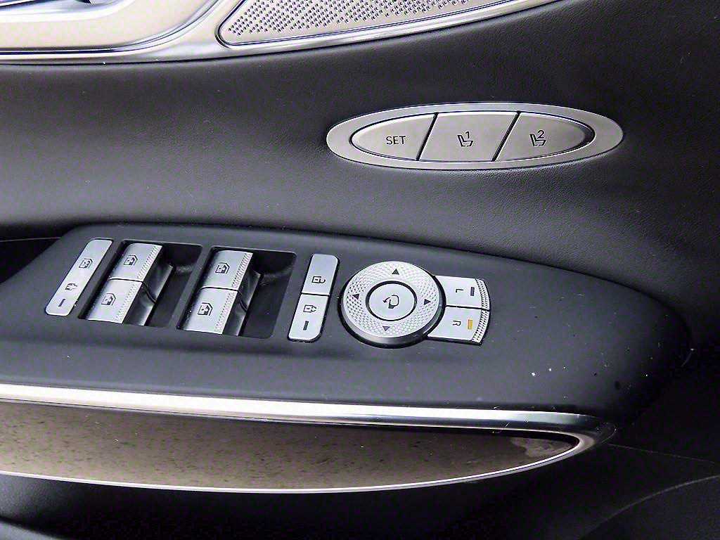Genesis GV70 - Vista 12