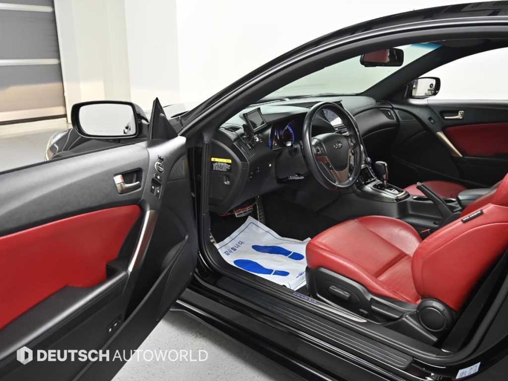 HYUNDAI Genesis - Vista 11
