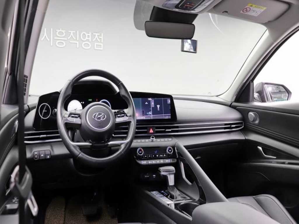 HYUNDAI Avante - Vista 6